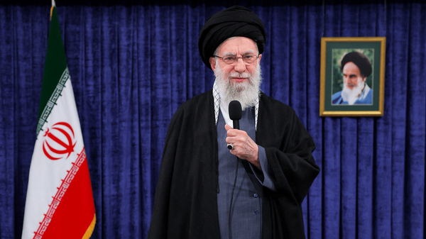 آیت الله خامنه ای، رهبر انقلاب اسلامی و قائد امت اسلامی به درجه شهادت نائل آمدند
